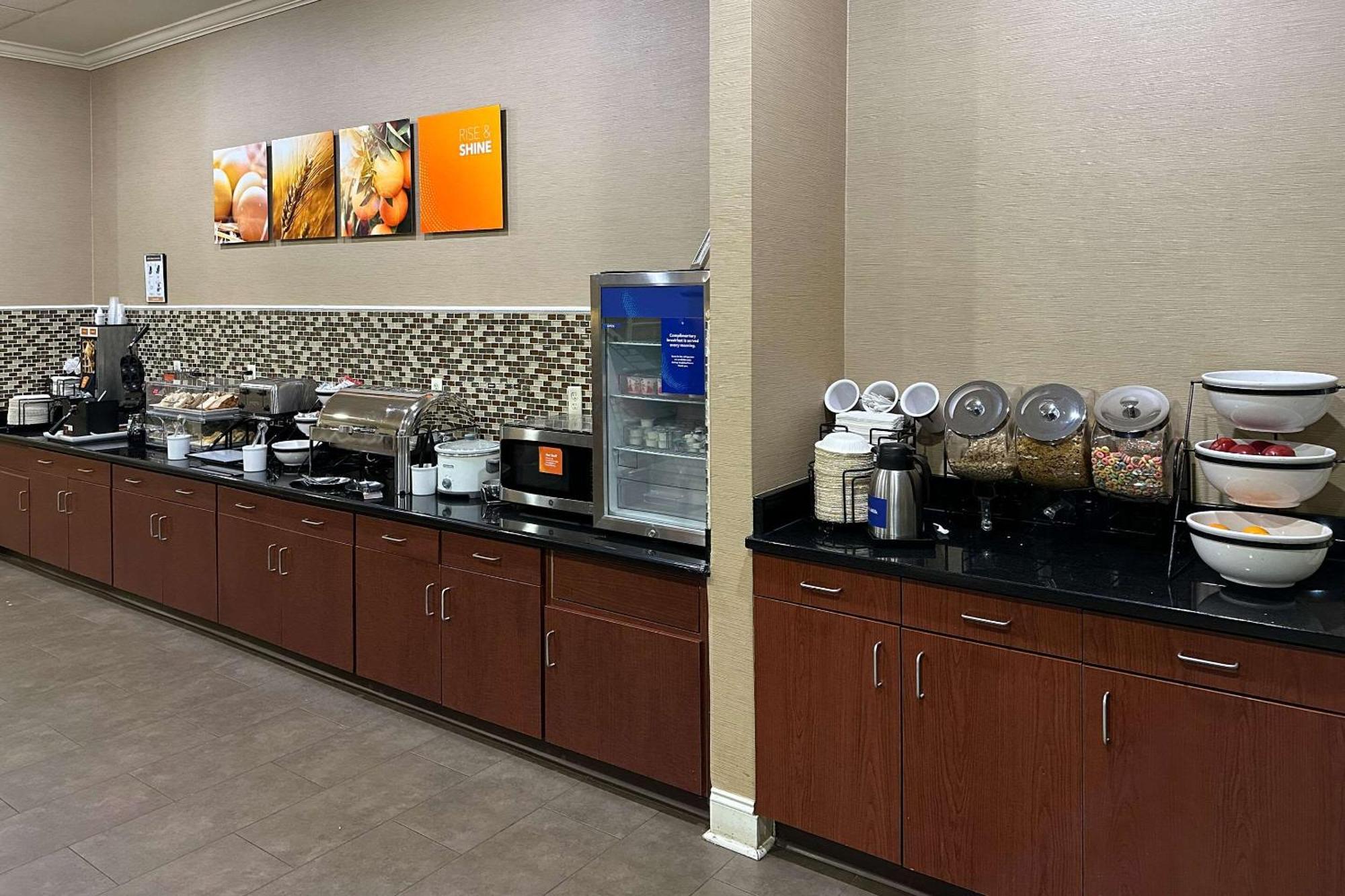Comfort Inn & Suites Rogersville Kültér fotó
